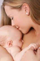 otthonszülés baba-barát mama-barát kórház szülészet dúla szoptatás.jpg